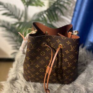 LOUIS VUITTON Monogram NeoNoe Bucket Bag-Caramel Interior